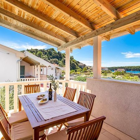 Villas Rab Palit Exteriör bild