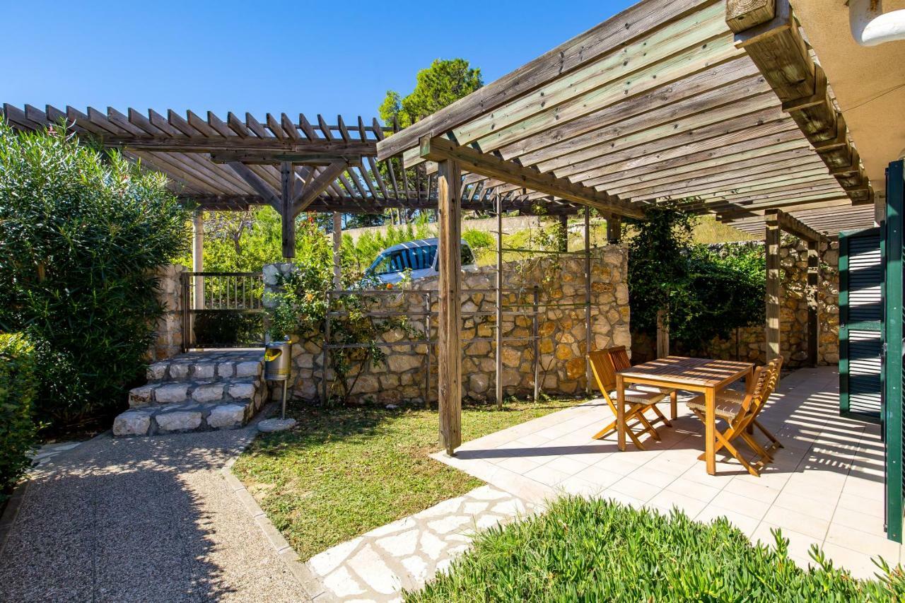 Villas Rab Palit Exteriör bild