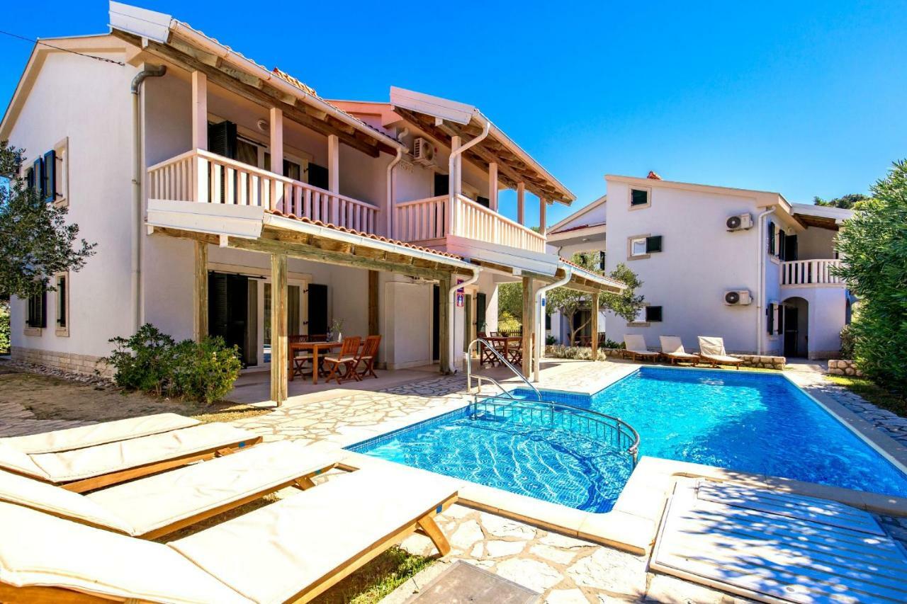 Villas Rab Palit Exteriör bild